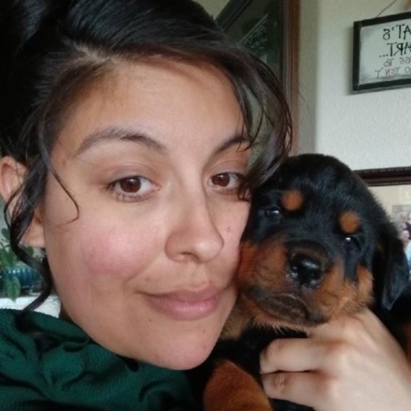 Meet your Posher, Brandi - Picture 2 of 16